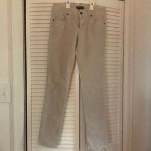 Banana Republic off white casual straight leg. Great condition!